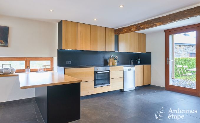gezellige vakantiewoning met 5 slaapkamers, jacuzzi, sauna en priv� tuin in Vielsalm Ardennen
