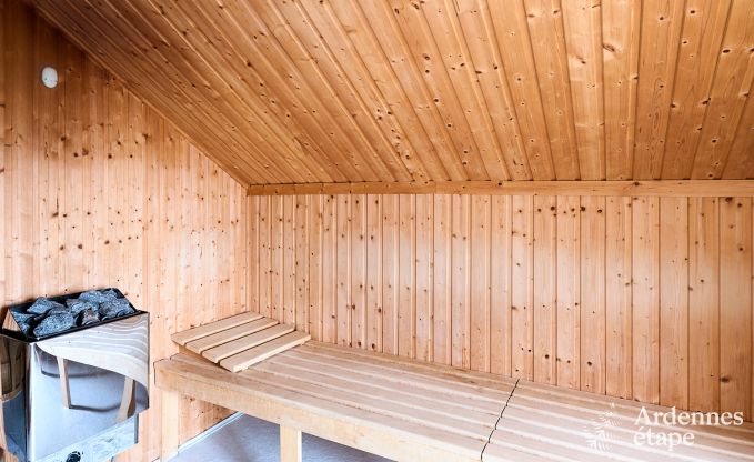 gezellige vakantiewoning met 5 slaapkamers, jacuzzi, sauna en priv� tuin in Vielsalm Ardennen