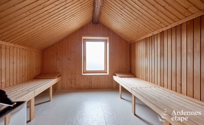 gezellige vakantiewoning met 5 slaapkamers, jacuzzi, sauna en priv� tuin in Vielsalm Ardennen