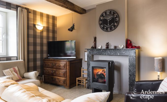 Charmant vakantiehuis met zwembad en priv�tuin voor 4 personen in middeleeuws dorp Vierves-sur-Viroin