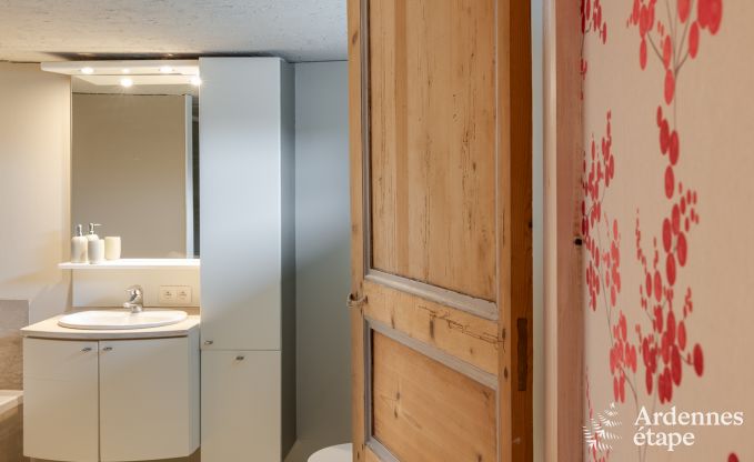 Charmant vakantiehuis met zwembad en priv�tuin voor 4 personen in middeleeuws dorp Vierves-sur-Viroin