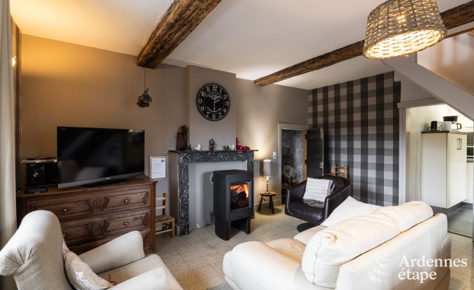 Charmant vakantiehuis met zwembad en priv�tuin voor 4 personen in middeleeuws dorp Vierves-sur-Viroin