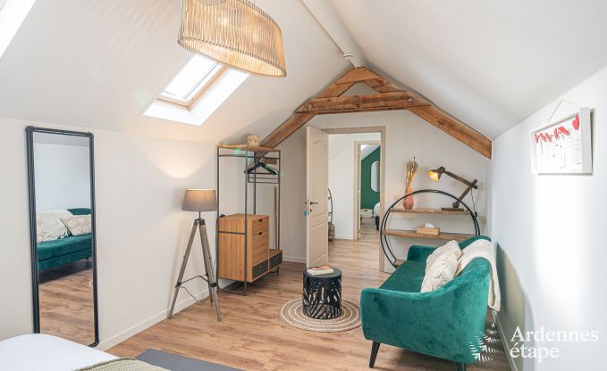 Onvergetelijk verblijf in Villers-en-Fagne: Vakantiehuis met sauna, jacuzzi, overdekt buitenzwembad en adembenemend uitzicht in de Ardennen.