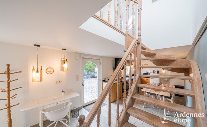 Onvergetelijk verblijf in Villers-en-Fagne: Vakantiehuis met sauna, jacuzzi, overdekt buitenzwembad en adembenemend uitzicht in de Ardennen.