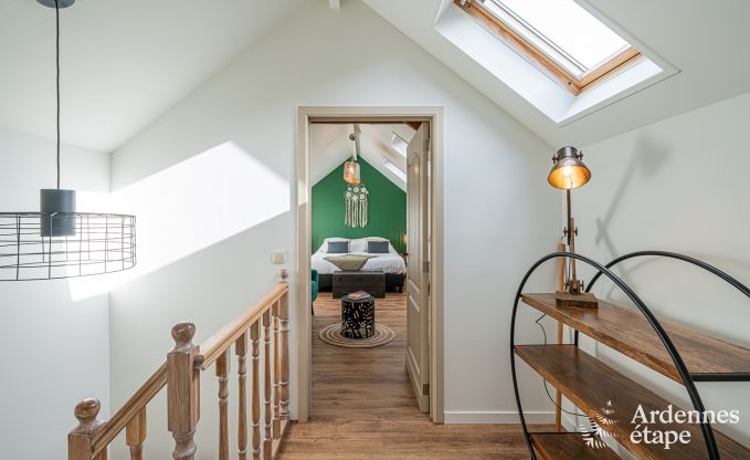 Onvergetelijk verblijf in Villers-en-Fagne: Vakantiehuis met sauna, jacuzzi, overdekt buitenzwembad en adembenemend uitzicht in de Ardennen.