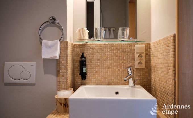 Comfortabele vakantiewoning voor 10 personen in Villers-en-Fagne met overdekt buitenzwembad en jacuzzi