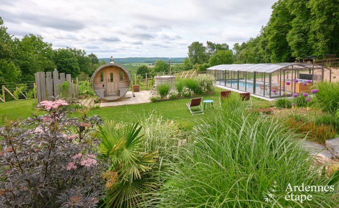 Comfortabele vakantiewoning voor 10 personen in Villers-en-Fagne met overdekt buitenzwembad en jacuzzi