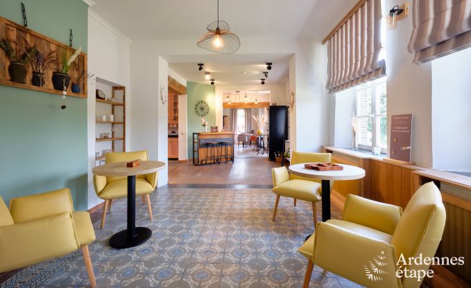 Comfortabele vakantiewoning voor 10 personen in Villers-en-Fagne met overdekt buitenzwembad en jacuzzi