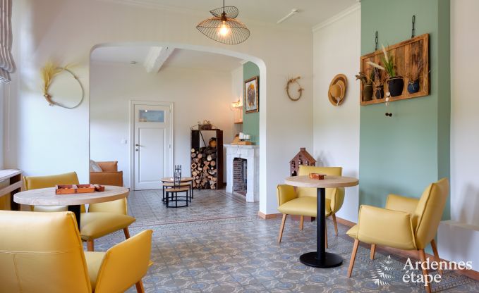 Comfortabele vakantiewoning voor 10 personen in Villers-en-Fagne met overdekt buitenzwembad en jacuzzi