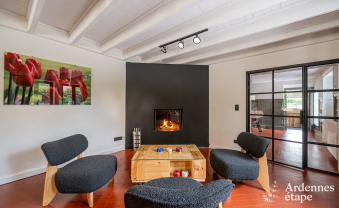Luxueus ingericht vakantiehuis in Virelles voor 9 personen met open haard