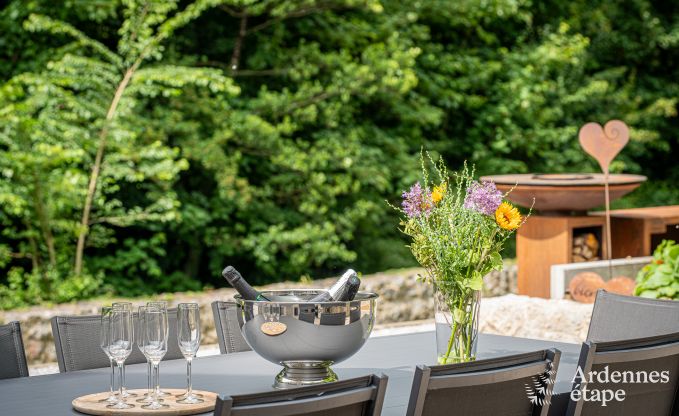 Luxueus ingericht vakantiehuis in Virelles voor 9 personen met open haard