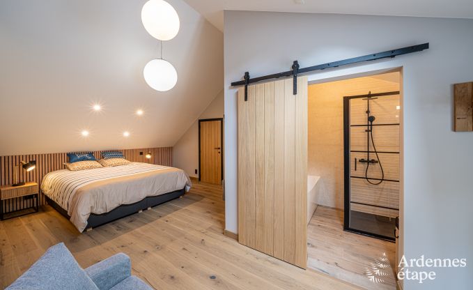 Luxueus ingericht vakantiehuis in Virelles voor 9 personen met open haard