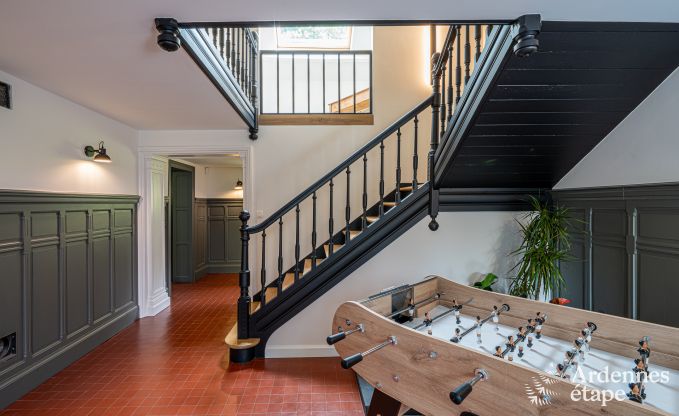 Luxueus ingericht vakantiehuis in Virelles voor 9 personen met open haard