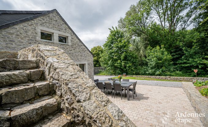 Luxueus ingericht vakantiehuis in Virelles voor 9 personen met open haard