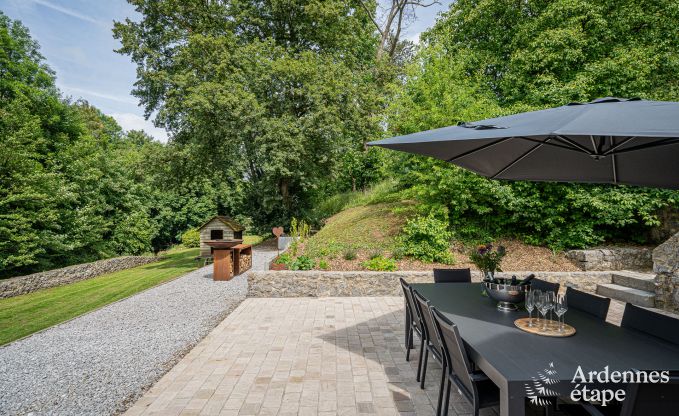 Luxueus ingericht vakantiehuis in Virelles voor 9 personen met open haard