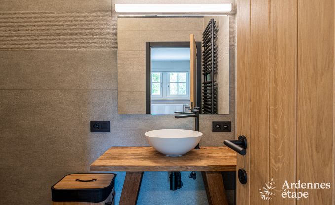 Luxueus ingericht vakantiehuis in Virelles voor 9 personen met open haard