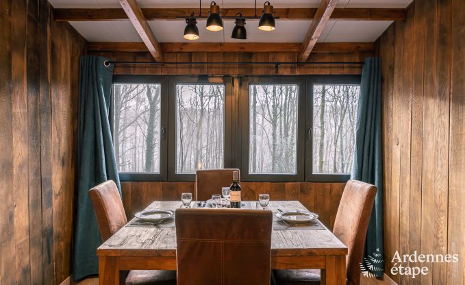 Gezellige houten chalet voor 4 personen in Viroinval