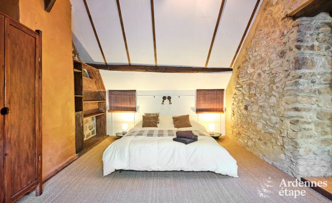 Charmante cottage voor 8 personen in Viroinval: sauna, kachel, bos dichtbij