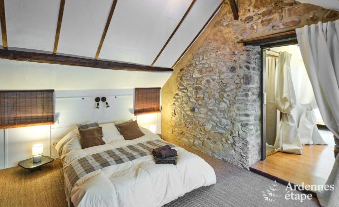 Charmante cottage voor 8 personen in Viroinval: sauna, kachel, bos dichtbij