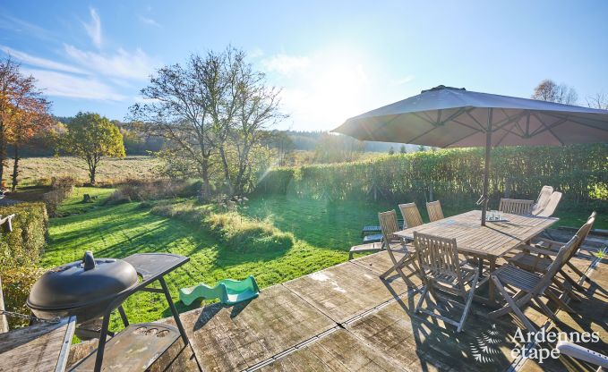 Charmante cottage voor 8 personen in Viroinval: sauna, kachel, bos dichtbij