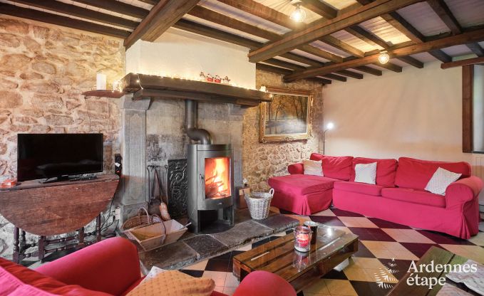 Charmante cottage voor 8 personen in Viroinval: sauna, kachel, bos dichtbij