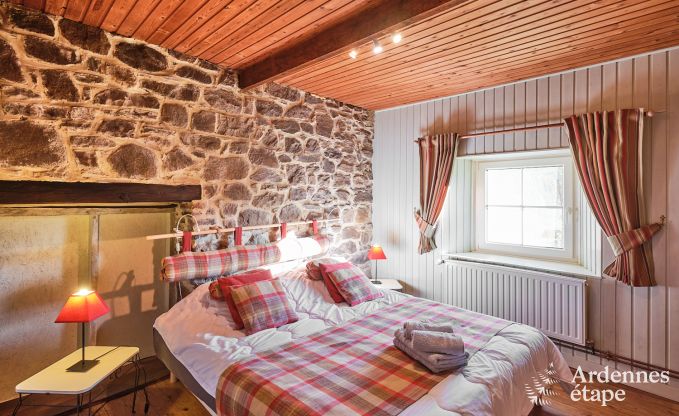 Charmante cottage voor 8 personen in Viroinval: sauna, kachel, bos dichtbij