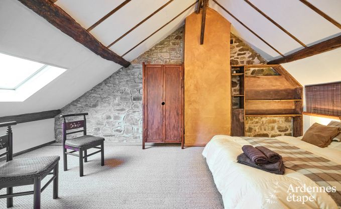 Charmante cottage voor 8 personen in Viroinval: sauna, kachel, bos dichtbij