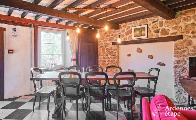 Charmante cottage voor 8 personen in Viroinval: sauna, kachel, bos dichtbij