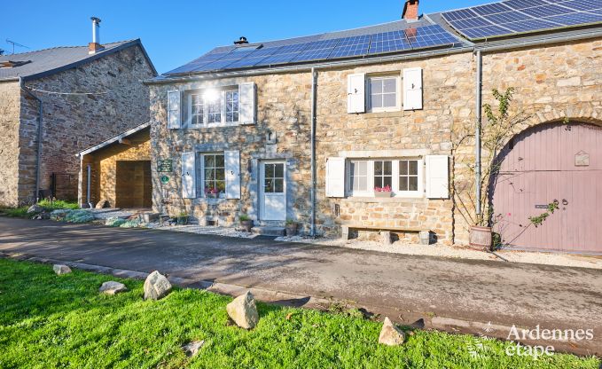 Charmante cottage voor 8 personen in Viroinval: sauna, kachel, bos dichtbij