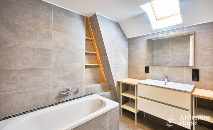 Vakantiewoning voor 6 personen in Virton met 3 slaapkamers, sauna, houtkachel, buitenzwembad en priv�terras