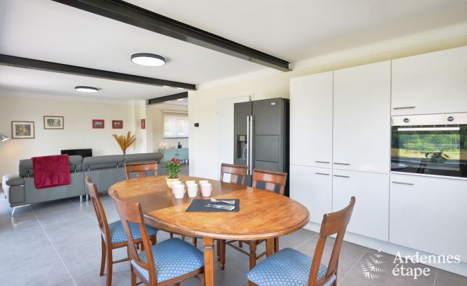 Vakantiewoning voor 6 personen in Virton met 3 slaapkamers, sauna, houtkachel, buitenzwembad en priv�terras