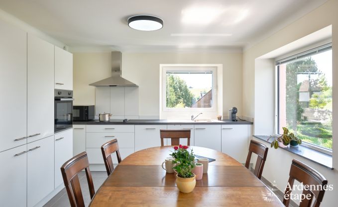 Vakantiewoning voor 6 personen in Virton met 3 slaapkamers, sauna, houtkachel, buitenzwembad en priv�terras