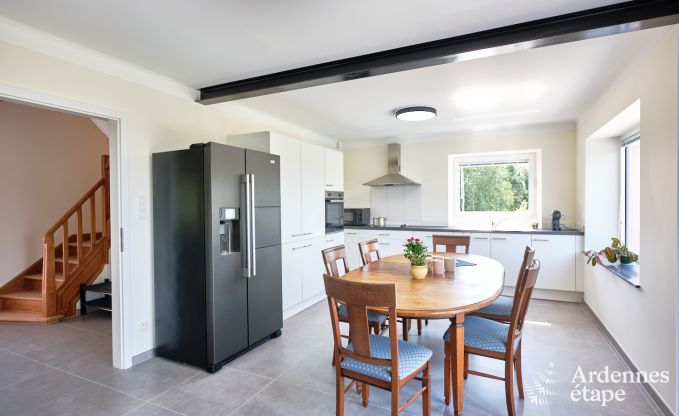 Vakantiewoning voor 6 personen in Virton met 3 slaapkamers, sauna, houtkachel, buitenzwembad en priv�terras