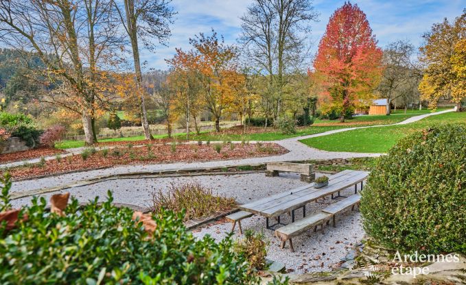 Luxe landhuis m�t verwarmd buitenzwembad in Vresse-sur-Semois voor 15 personen