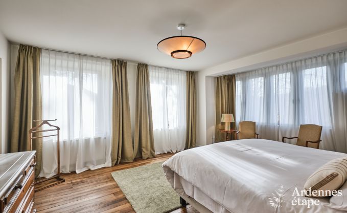 Luxe landhuis m�t verwarmd buitenzwembad in Vresse-sur-Semois voor 15 personen