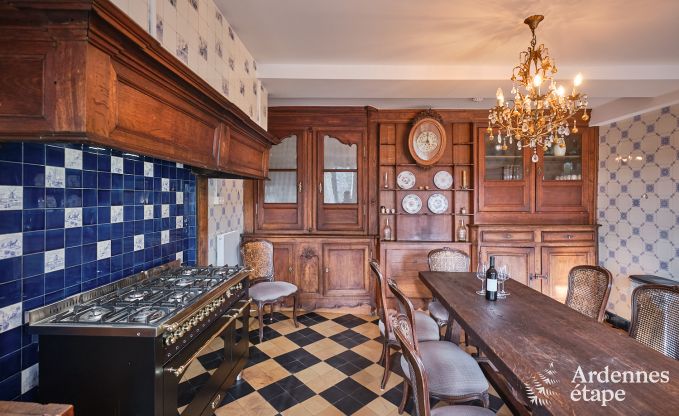 Luxe landhuis m�t verwarmd buitenzwembad in Vresse-sur-Semois voor 15 personen