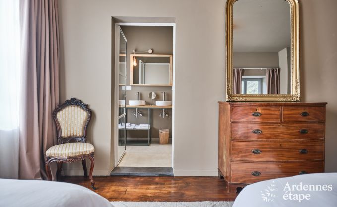 Luxe landhuis m�t verwarmd buitenzwembad in Vresse-sur-Semois voor 15 personen