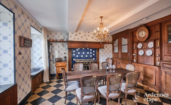 Luxe landhuis m�t verwarmd buitenzwembad in Vresse-sur-Semois voor 15 personen