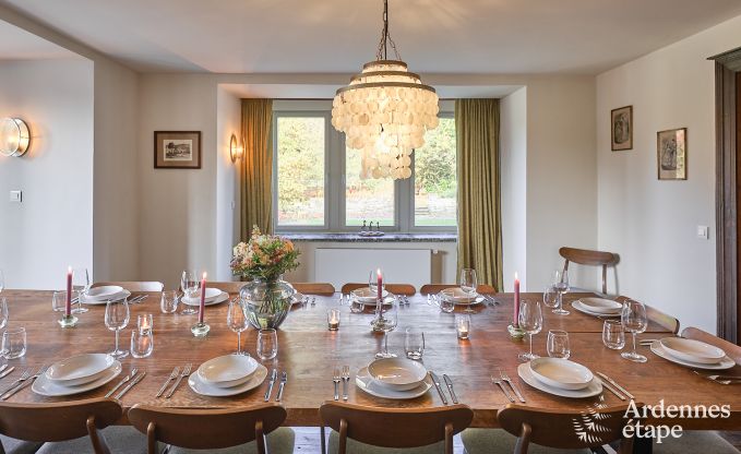 Luxe landhuis m�t verwarmd buitenzwembad in Vresse-sur-Semois voor 15 personen
