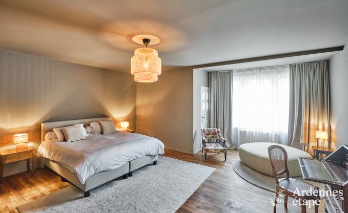 Luxe landhuis m�t verwarmd buitenzwembad in Vresse-sur-Semois voor 15 personen
