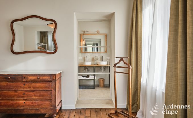 Luxe landhuis m�t verwarmd buitenzwembad in Vresse-sur-Semois voor 15 personen