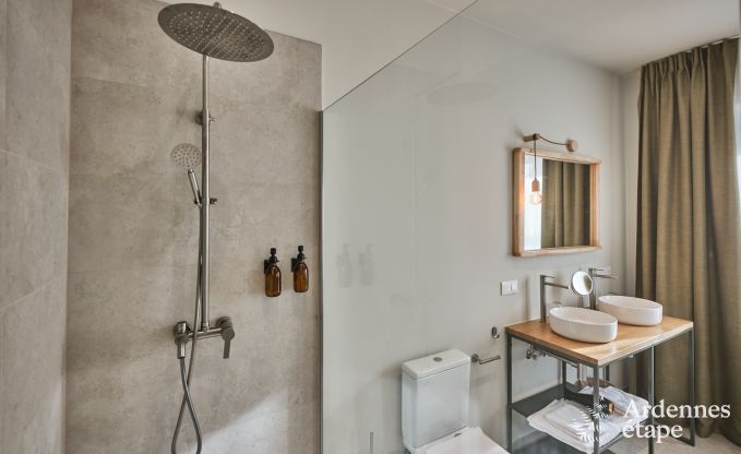 Luxe landhuis m�t verwarmd buitenzwembad in Vresse-sur-Semois voor 15 personen