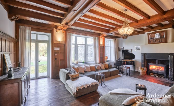 Luxe landhuis m�t verwarmd buitenzwembad in Vresse-sur-Semois voor 15 personen
