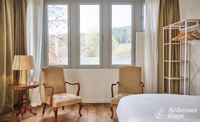 Luxe landhuis m�t verwarmd buitenzwembad in Vresse-sur-Semois voor 15 personen