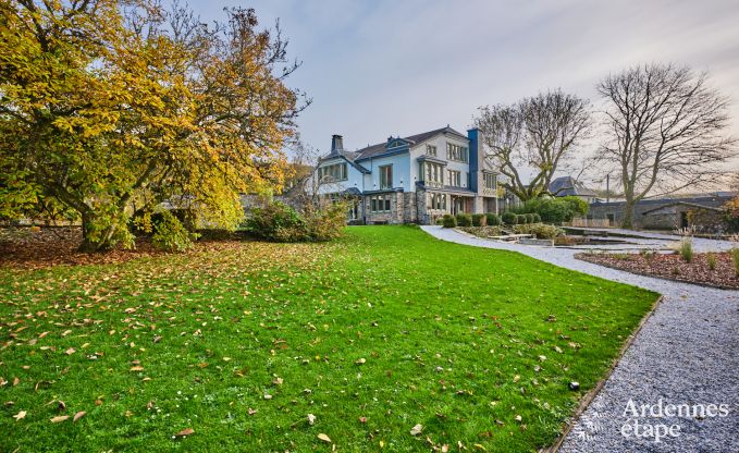 Luxe landhuis m�t verwarmd buitenzwembad in Vresse-sur-Semois voor 15 personen