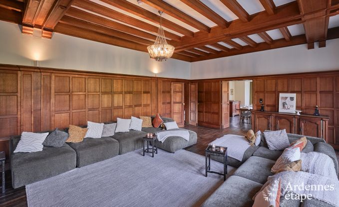 Luxe landhuis in Vresse-sur-Semois voor 19 personen met zwembad en adembenemend uitzicht