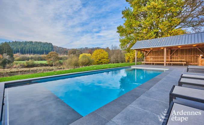 Luxe landhuis mt verwarmd buitenzwembad in Vresse-sur-Semois voor 15 personen