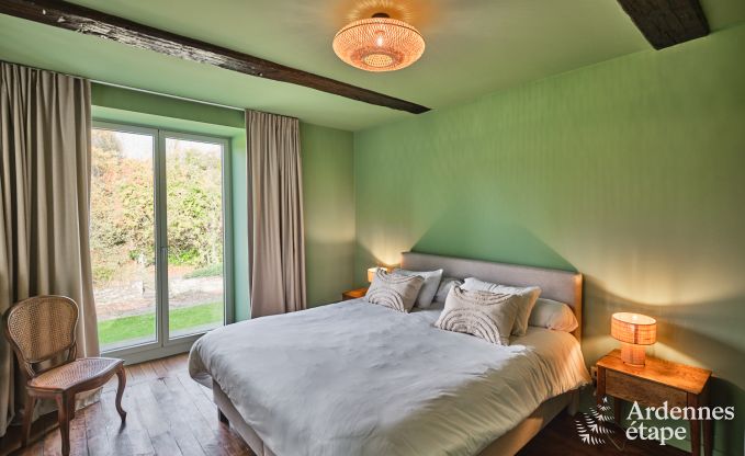 Luxe landhuis mt verwarmd buitenzwembad in Vresse-sur-Semois voor 15 personen