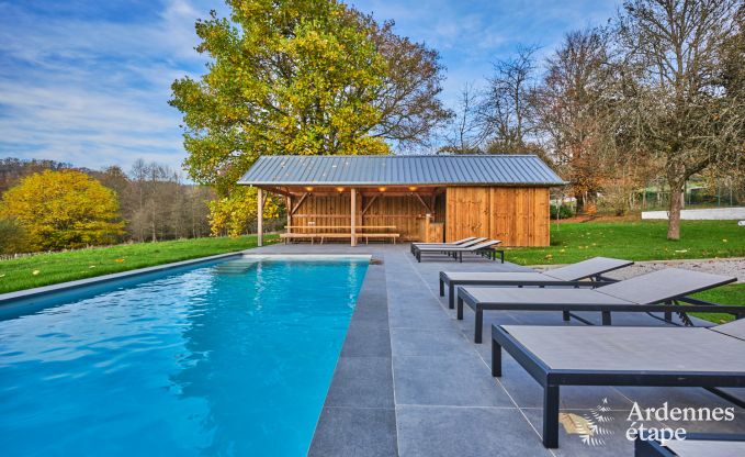 Luxe landhuis mt verwarmd buitenzwembad in Vresse-sur-Semois voor 15 personen