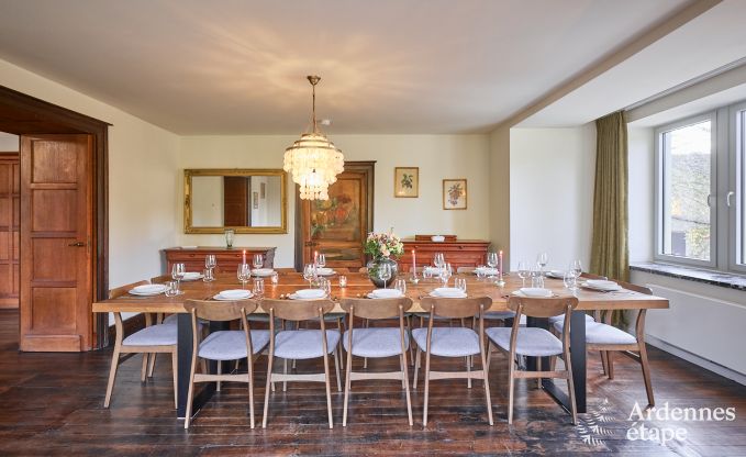 Luxe landhuis mt verwarmd buitenzwembad in Vresse-sur-Semois voor 15 personen